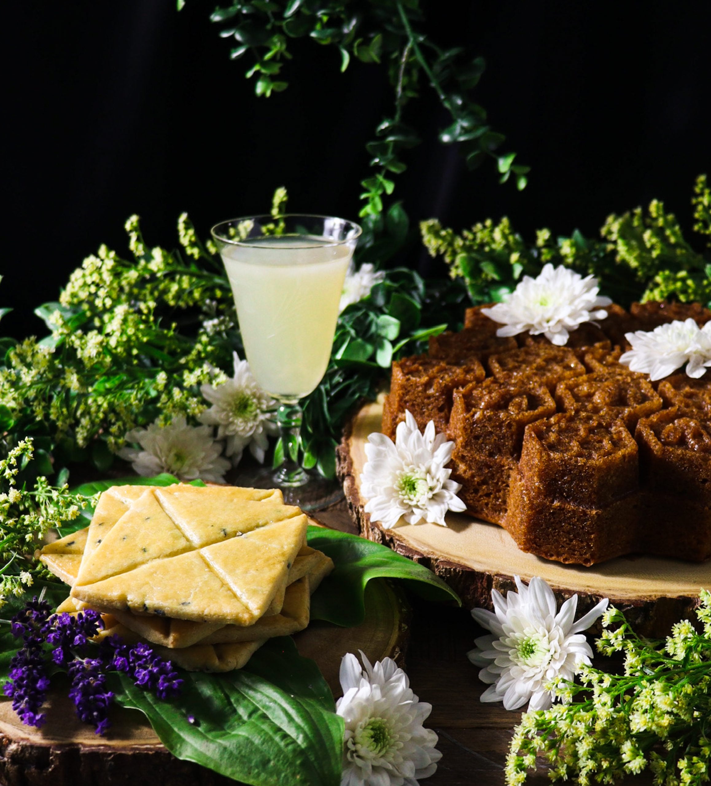 Afternoon Tea: Miruvor, Lembas Bread, Honey Mead Cake