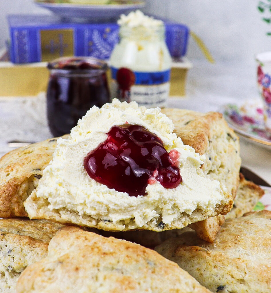 cream scones
scones with clotted cream and jam