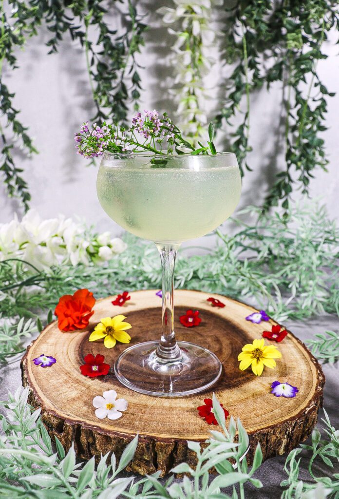 woodland realm cocktail, lord of the rings cocktails, fir simple syrup