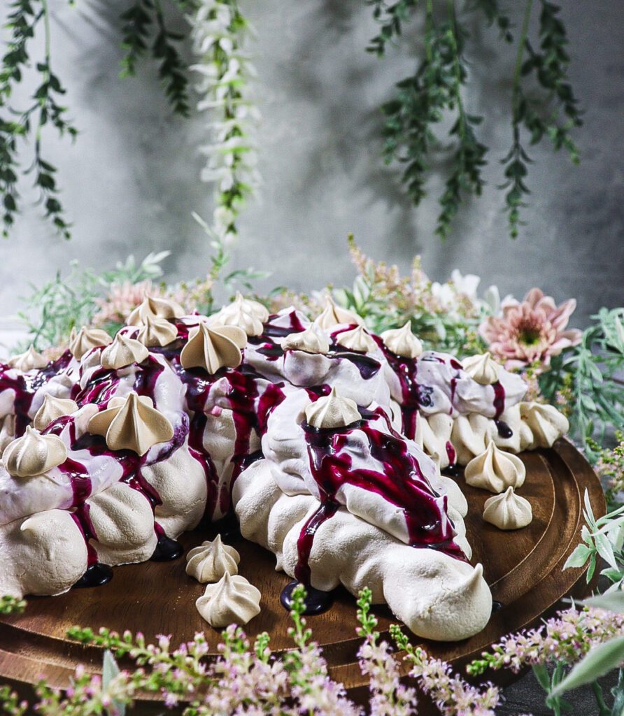 blueberry pavlova recipe, lord of the rings desserts, elven food recipes