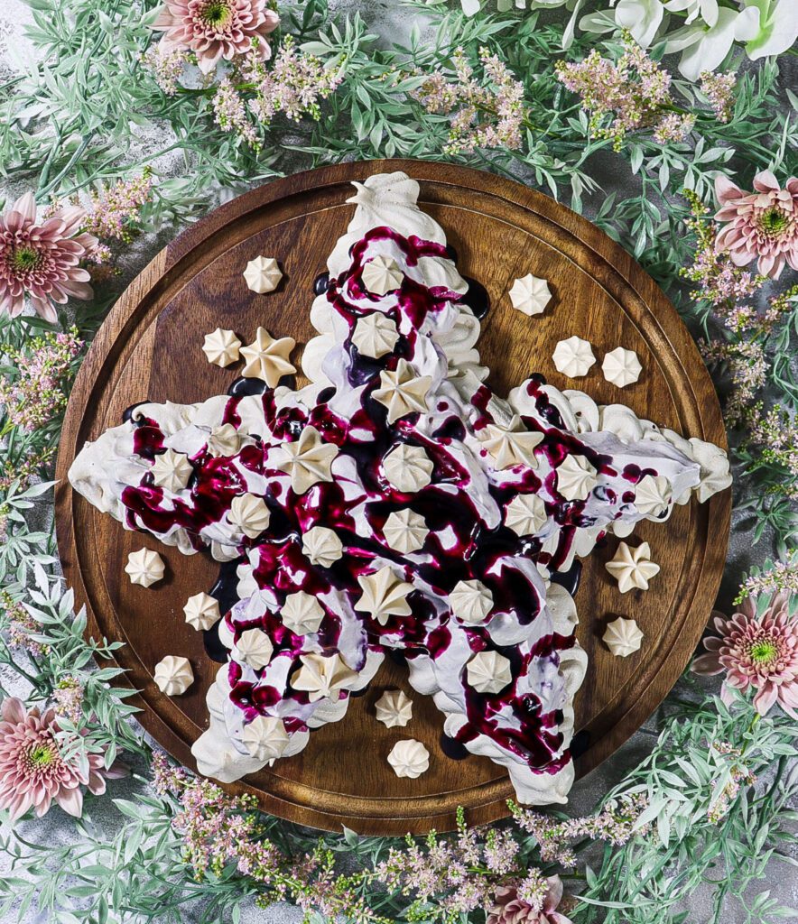 lemon blueberry pavlova, lord of the rings desserts