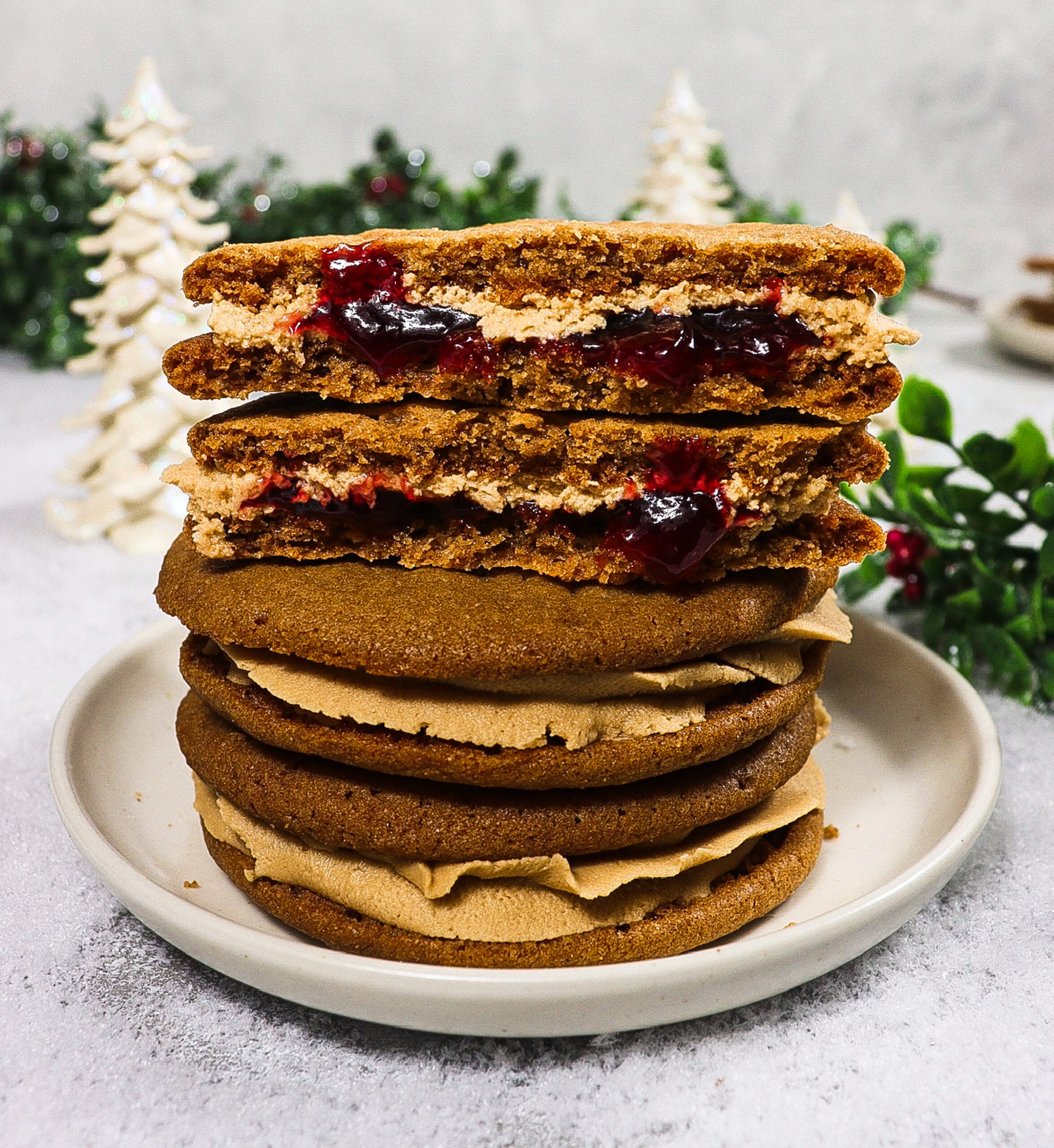 Biscoff Sandwich Cookies with Jam