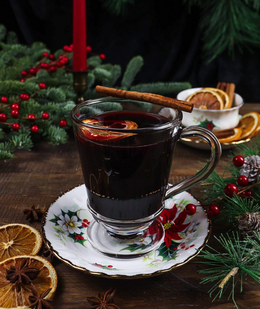 smoking bishop recipe, christmas bowl of smoking bishop, recipes from a christmas carol