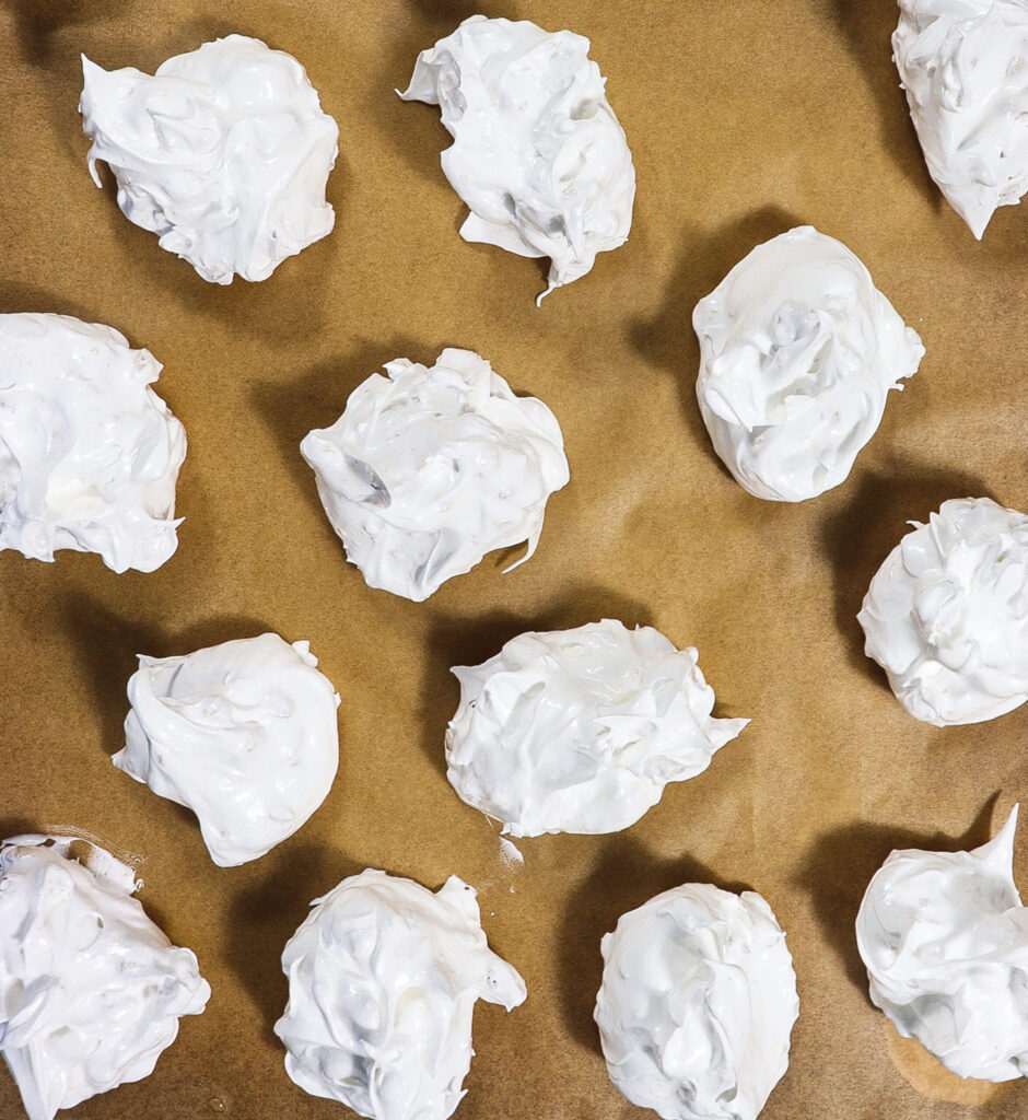 hazelnut meringue, meringue with hazelnuts