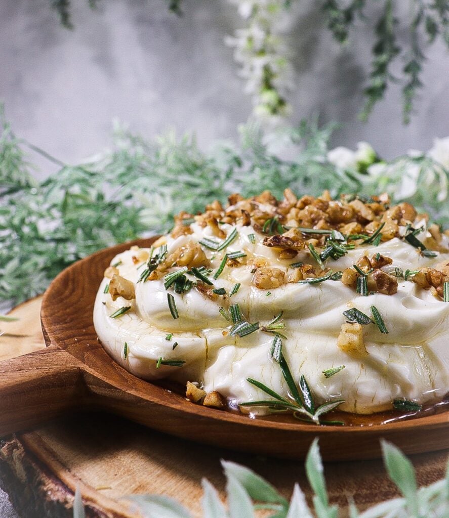 DELECTABLE DIPS & SPREADS
