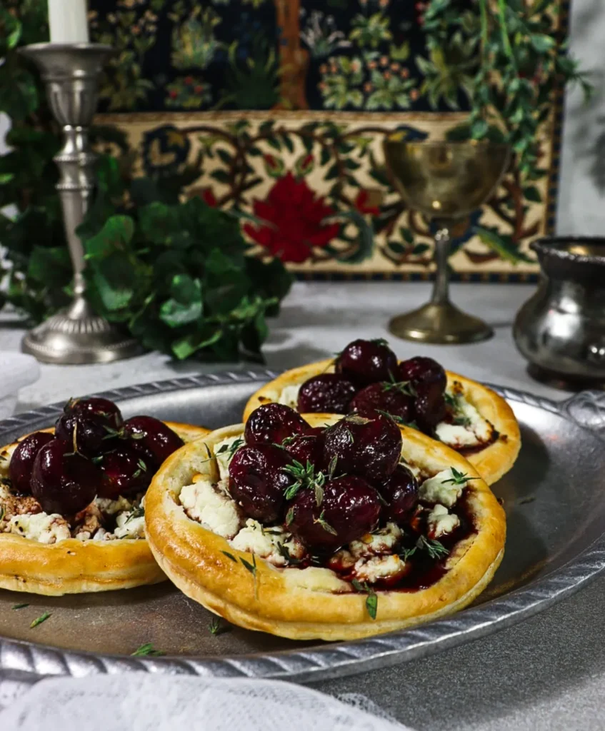 goat cheese tarts, grape tart recipe, goat cheese tarts with roasted grapes, roasted grapes, lord of the rings dinner recipes