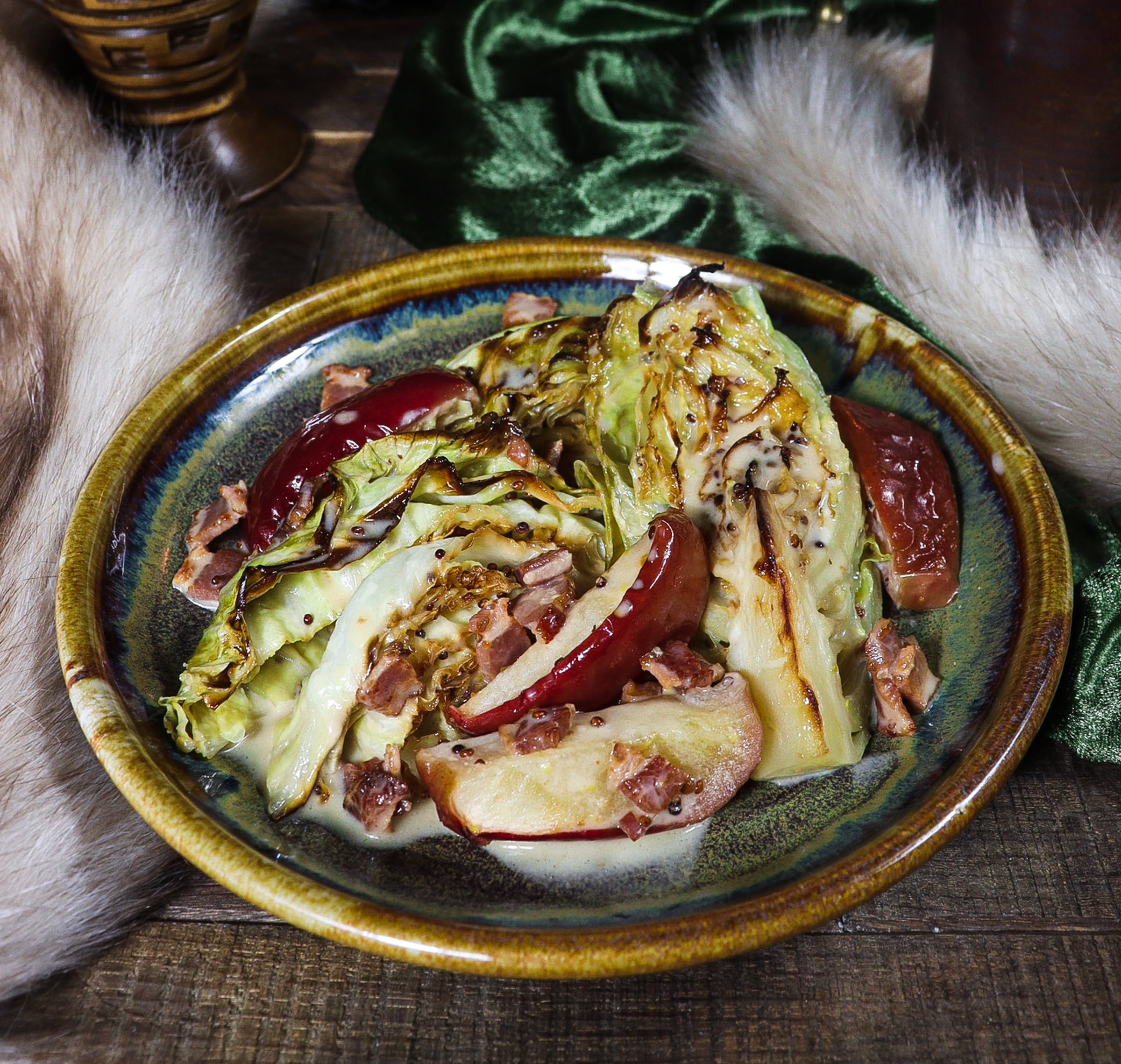 Apple Cream Braised Cabbage