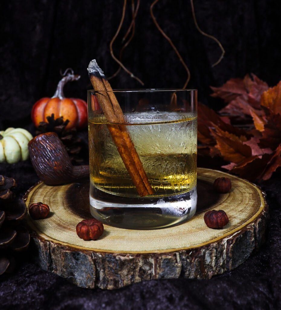 smoked cinnamon old fashioned, gandalf the grey smoking pipe, lord of the rings cocktails