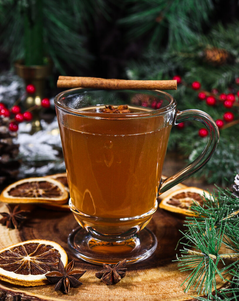hot bourbon apple cider recipe, winter solstice drink, maple bourbon apple cider