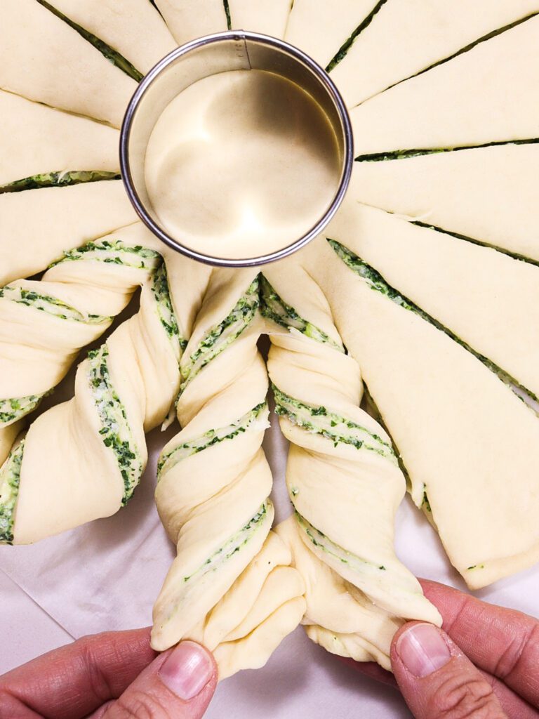savoury twist bread, herbed pull apart bread