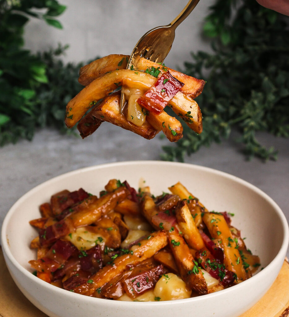 maple bacon poutine, poutine canada recipe