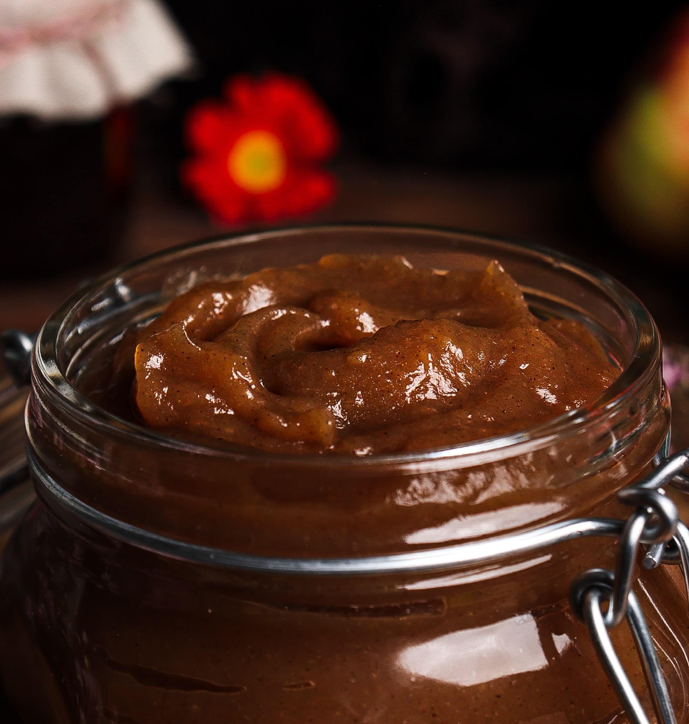 homemade apple butter, hobbit pantry, spiced apple butter