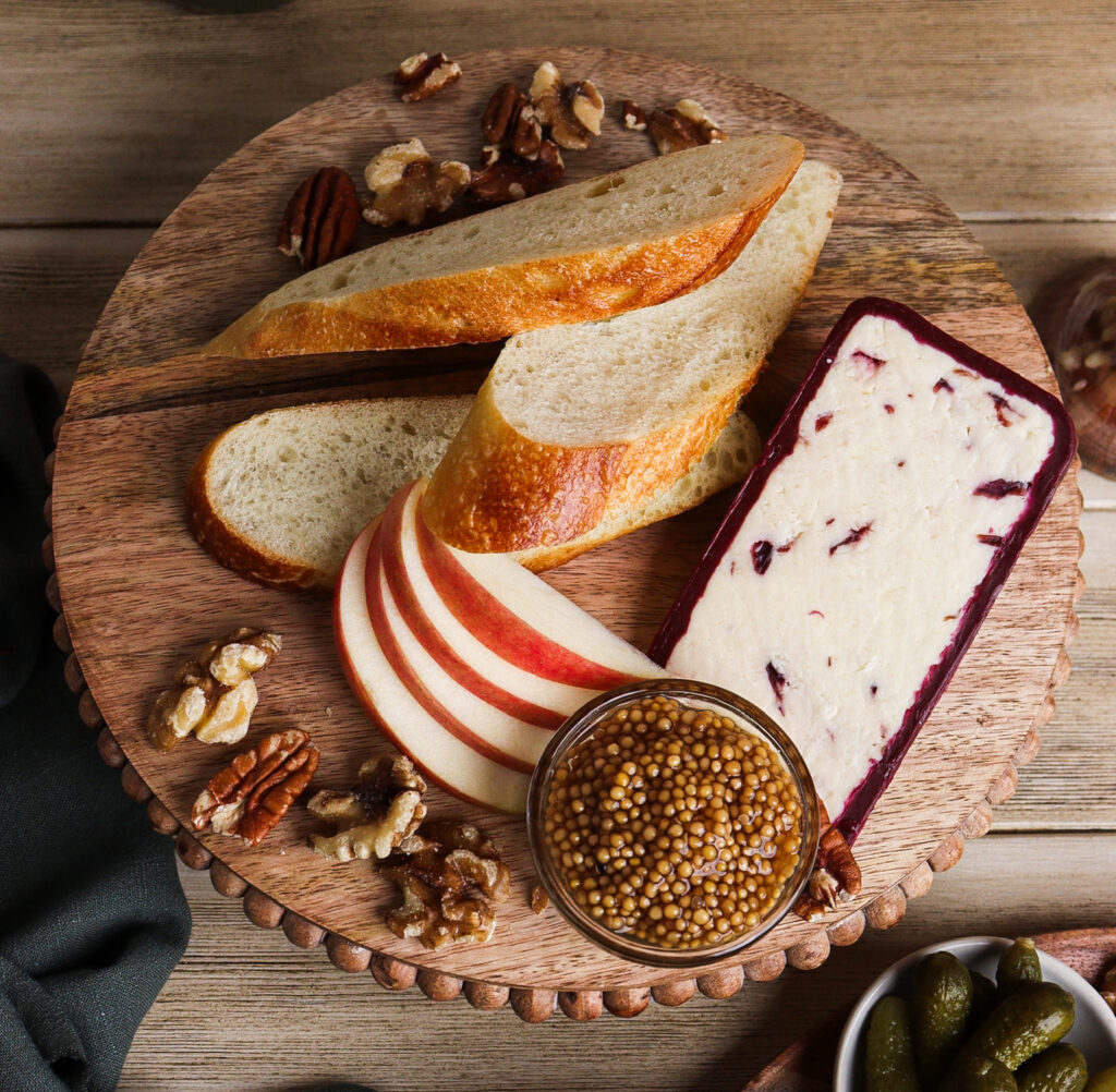 ploughmans lunch, british charcuterie board