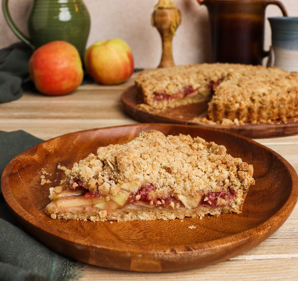 raspberry apple crumble tart, hobbit dessert