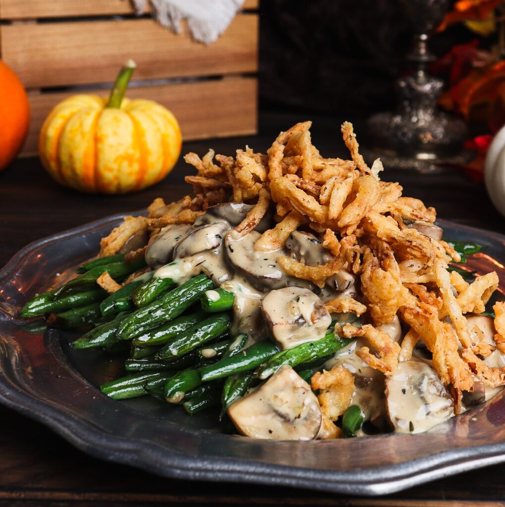 green beans with creamy mushrooms, sleepy hollow recipes, green beans with mushrooms and crispy onions