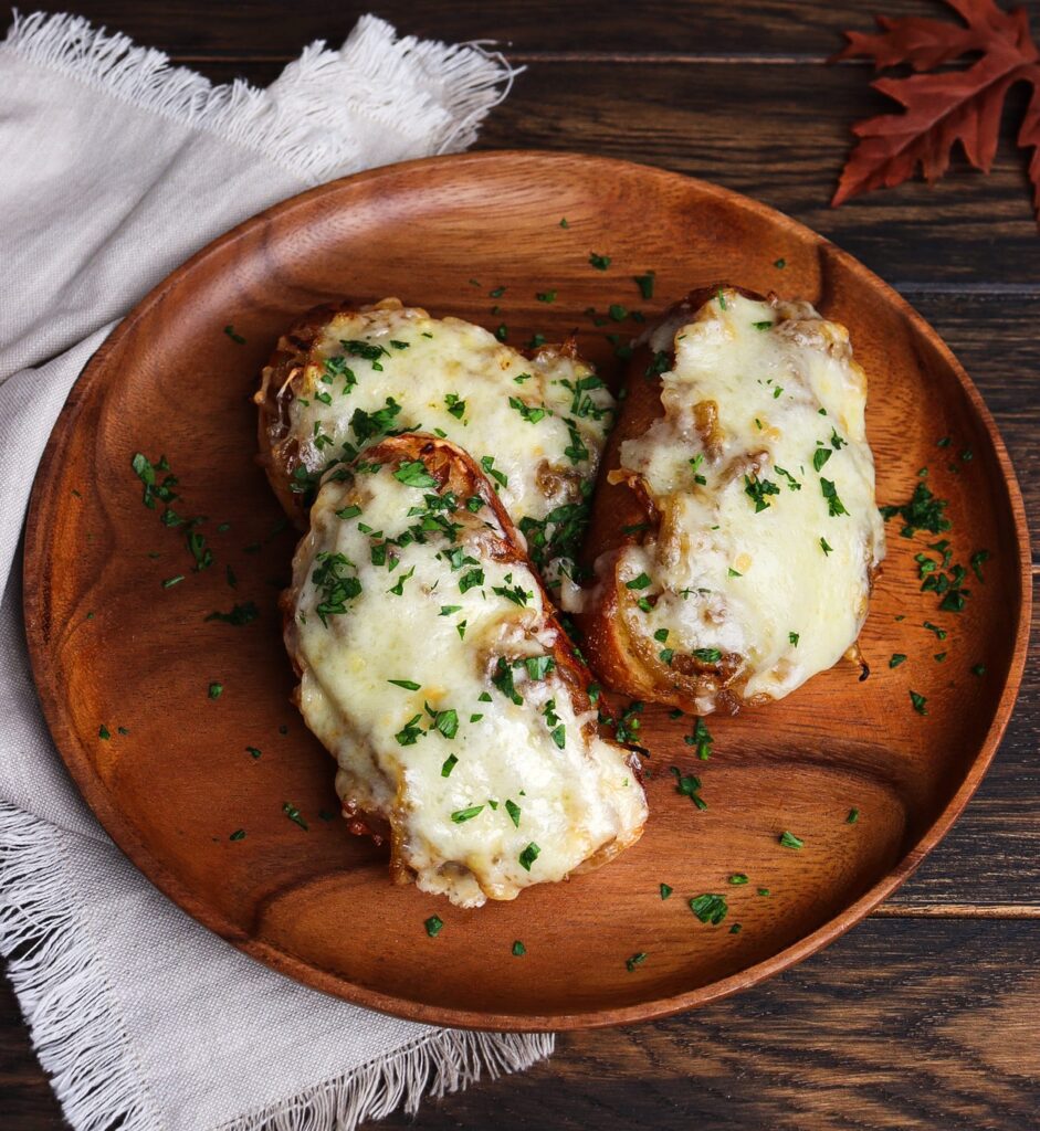 french onion cheese bread, cheese with caramelized onions