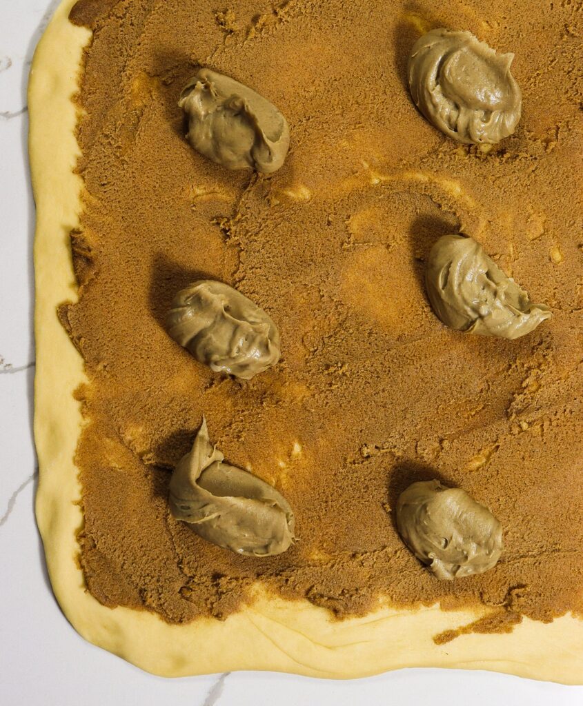 baking with chestnut purée, cinnamon rolls with chestnut cream