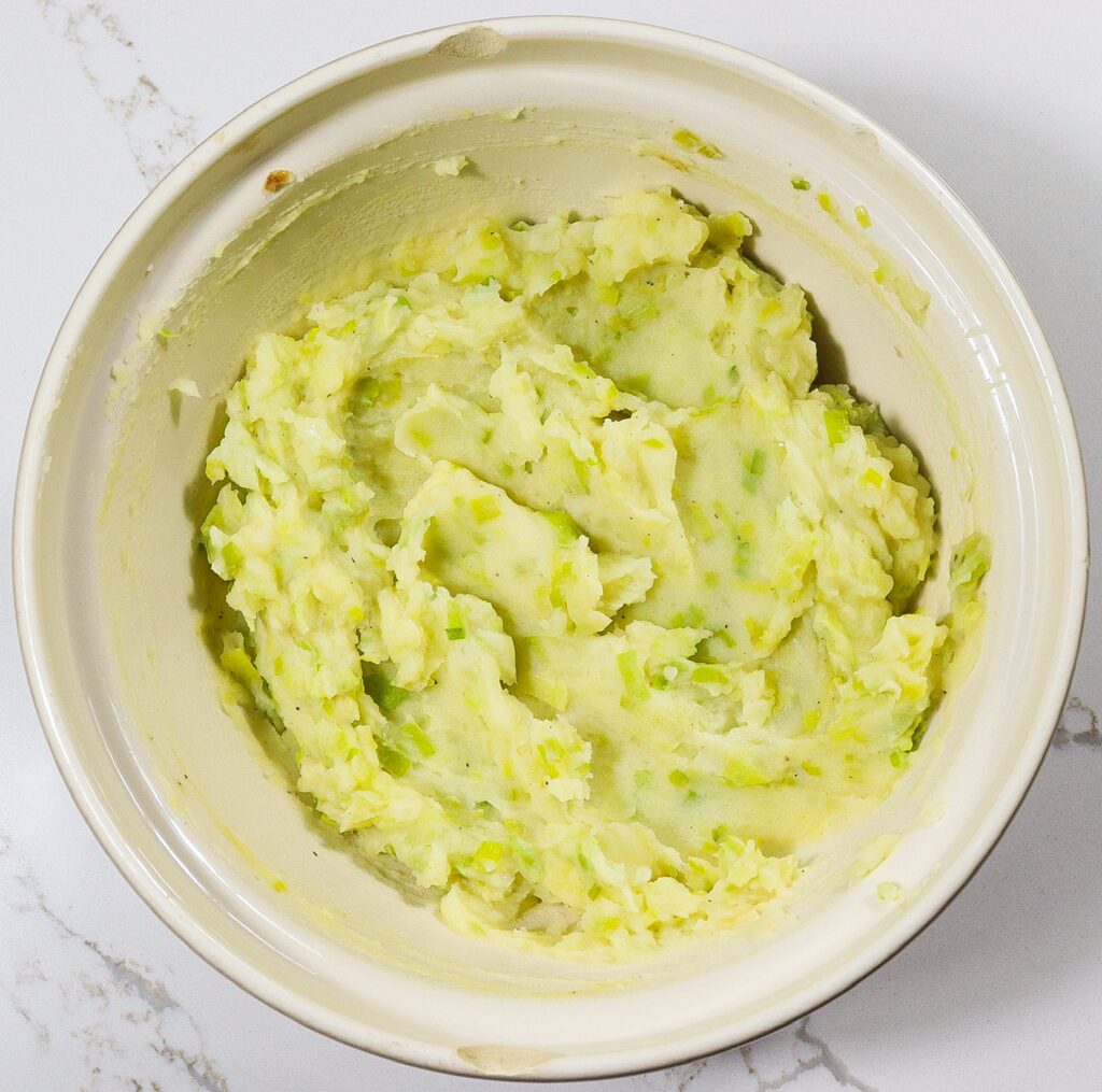 cheesy potato leek croquettes, cheese potato croquettes