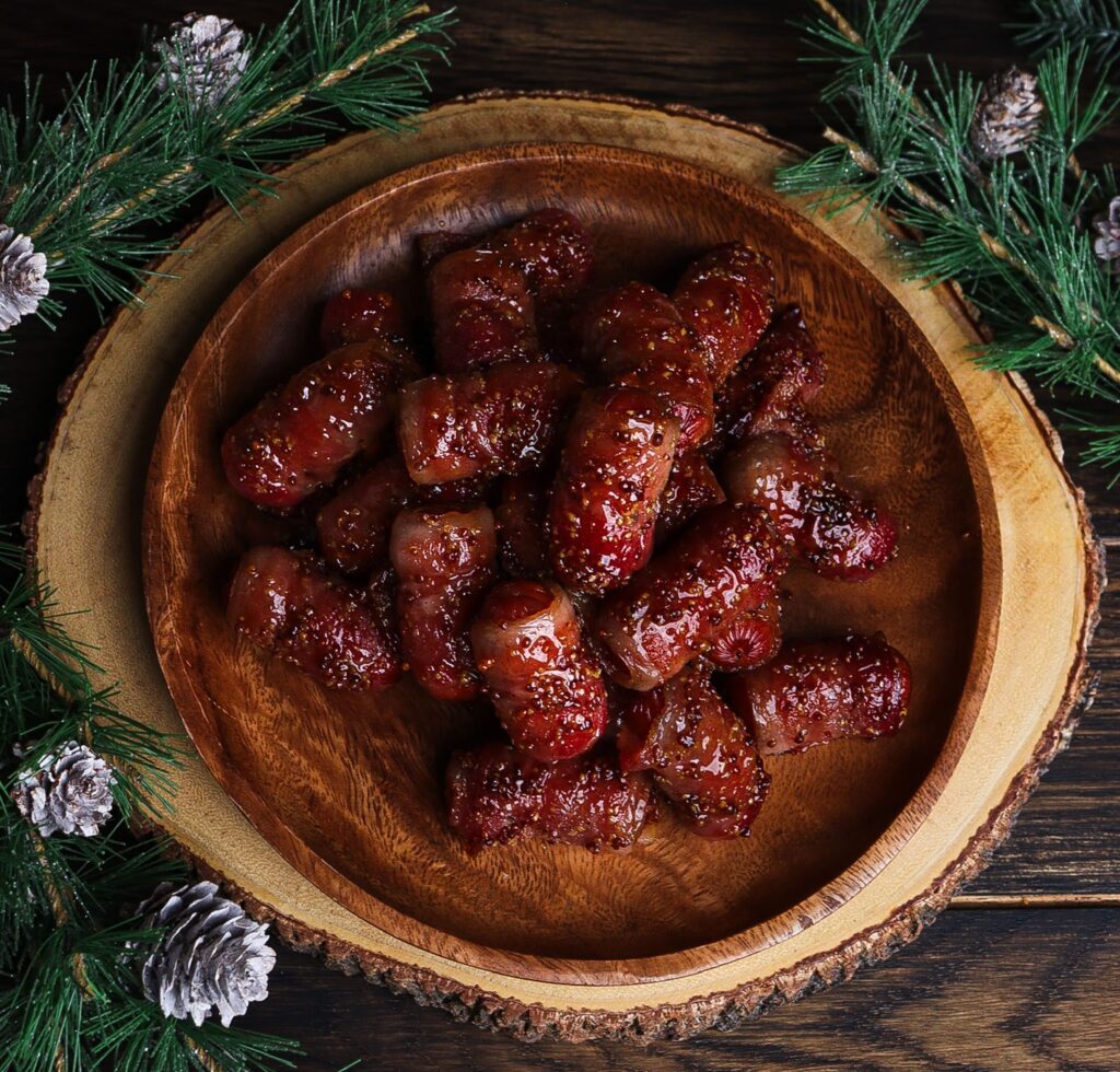 mini bacon wrapped sausages, easy christmas appetizers