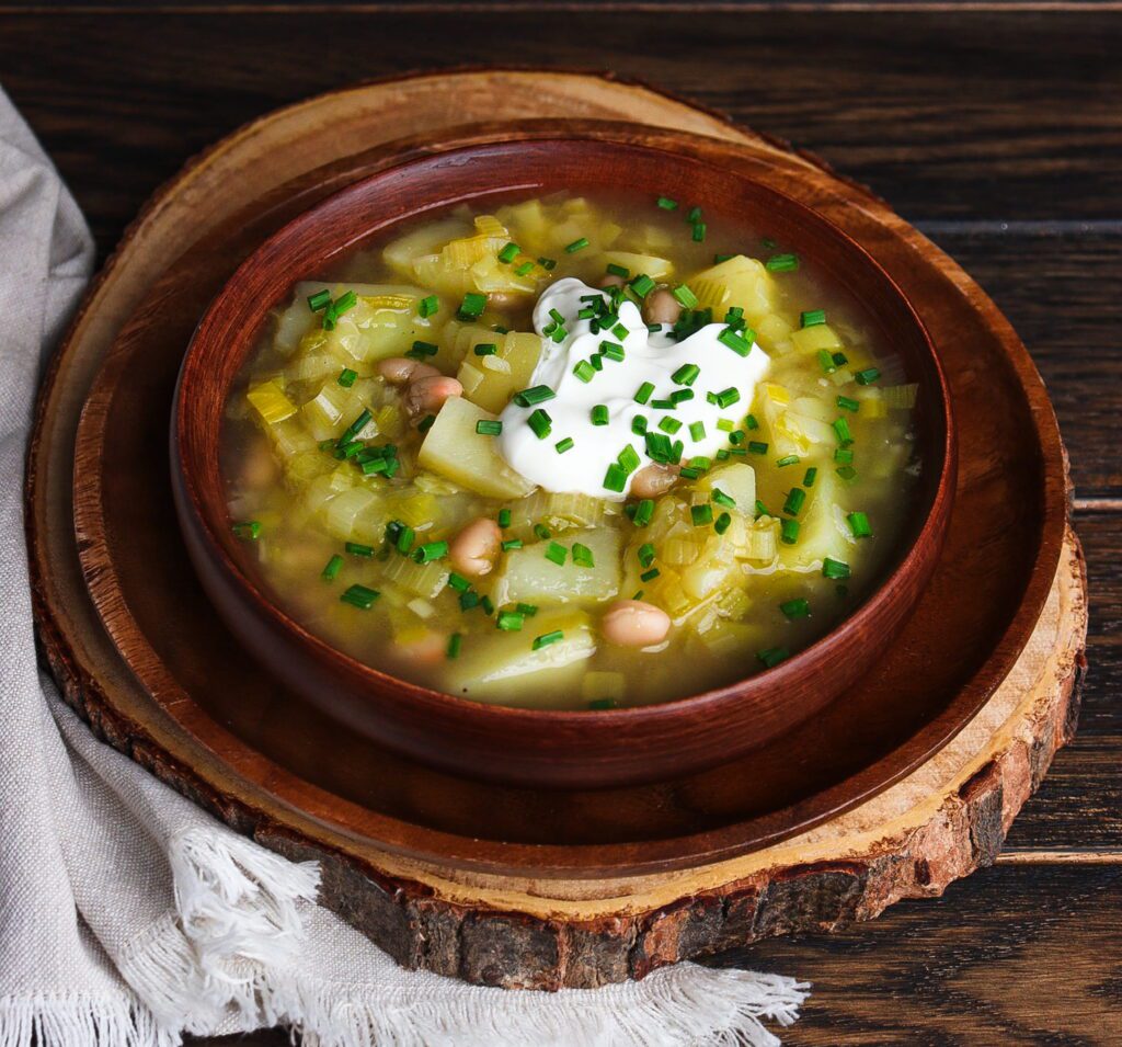 potato leek and white bean soup, potato and white bean soup, hobbit dinner ideas