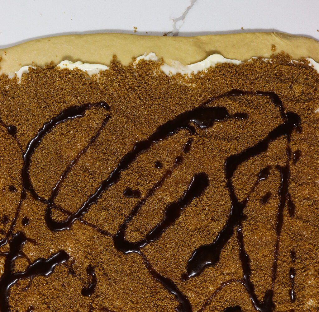 guinness caramel cinnamon rolls, dessert recipes with guinness