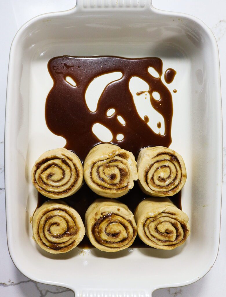 stout cinnamon rolls, guinness caramel cinnamon rolls