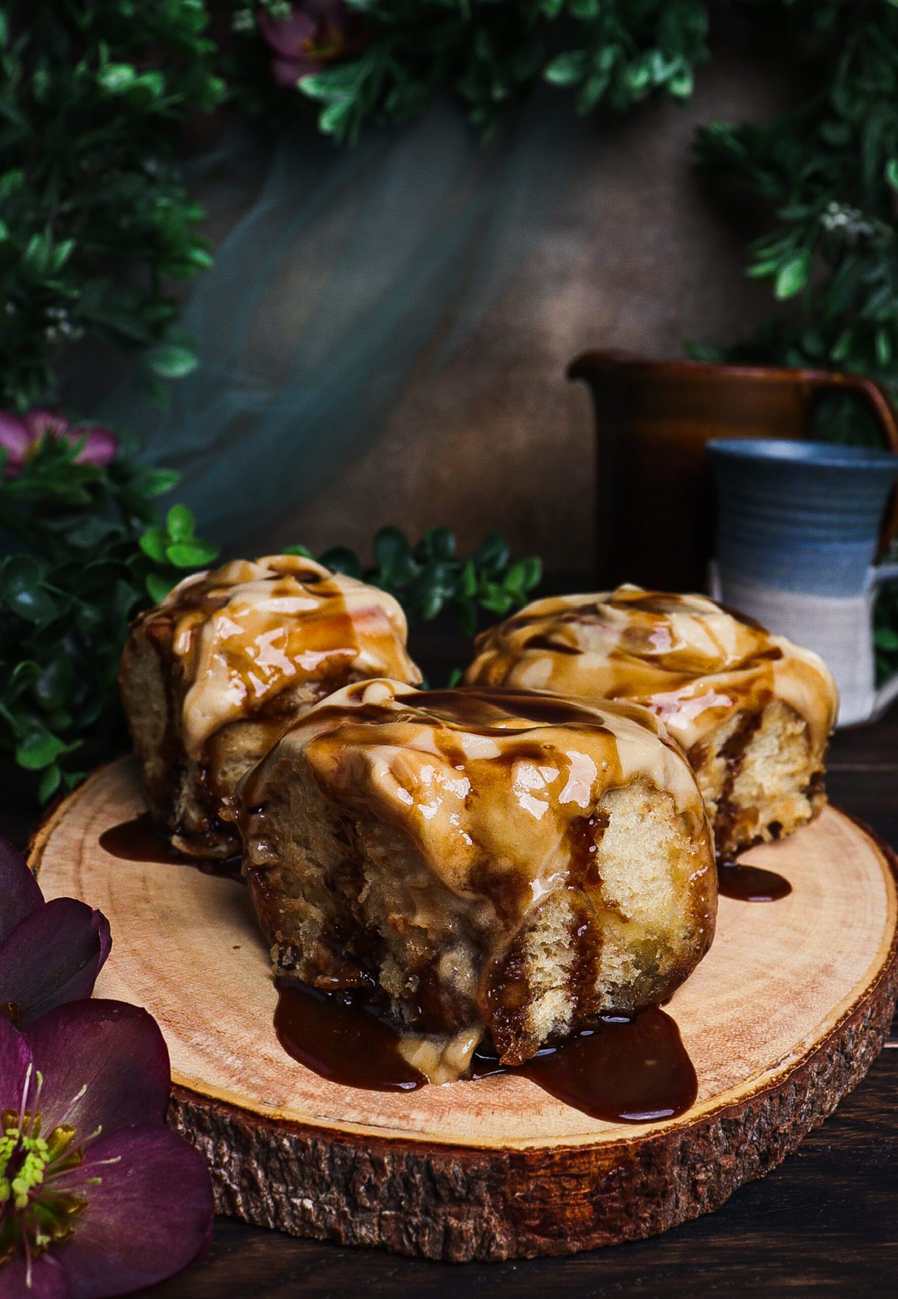 guinness cinnamon rolls, dessert recipes with guinness, st patrick's dessert recipes